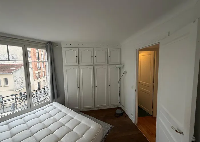 Le Marais Republique * パリ