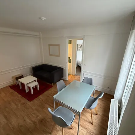 Lägenhet Le Marais Republique Paris