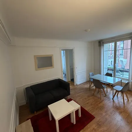 Le Marais Republique * Paris